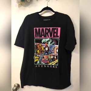 Marvel Black T-shirt with Colorful Avengers Classic Comic Graphic